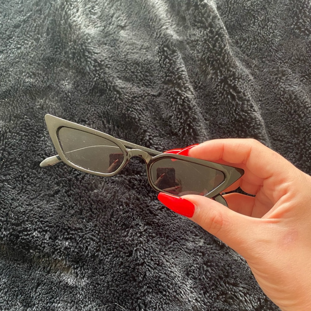Black Skinny Cat Eye Sunglasses